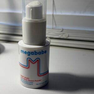 NWOB Megababe Bust Dust Powder